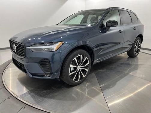 2025 Volvo XC60 B5 Plus