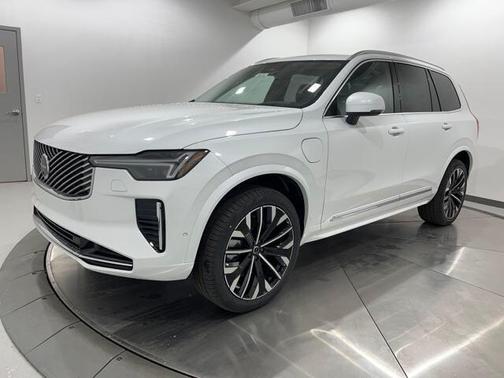 2025 Volvo XC90 Plug-In Hybrid T8 Ultra 7-Seater