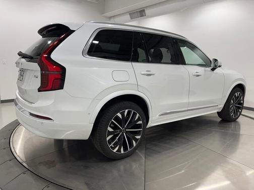 2025 Volvo XC90 Plug-In Hybrid T8 Ultra 7-Seater
