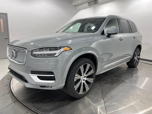 2025 Volvo XC90 B6 Plus 7-Seater