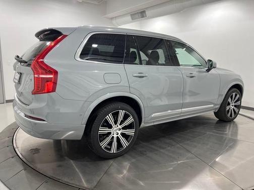 2025 Volvo XC90 B6 Plus 7-Seater