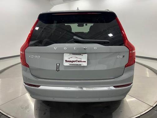 2025 Volvo XC90 B6 Plus 7-Seater