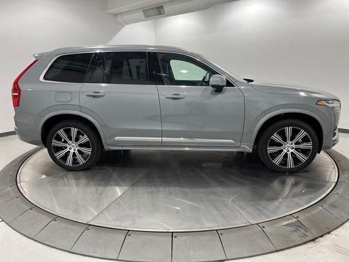2025 Volvo XC90 B6 Plus 7-Seater
