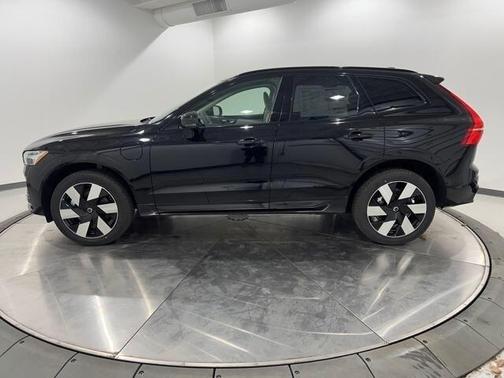 2025 Volvo XC60 Plug-In Hybrid T8 Plus