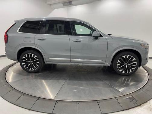 2025 Volvo XC90 Plug-In Hybrid T8 Ultra 7-Seater