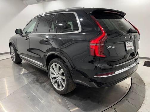 2025 Volvo XC90 B6 Ultra