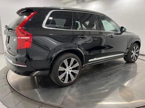 2024 Volvo XC90 Recharge Plug-In Hybrid T8 Ultimate Bright Theme 7-Seater
