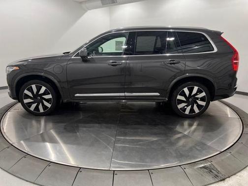 2023 Volvo XC90 Recharge Plug-In Hybrid T8 Ultimate Bright Theme 7-Seater