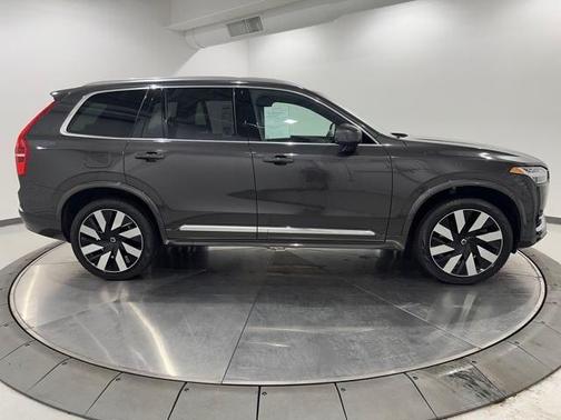 2023 Volvo XC90 Recharge Plug-In Hybrid T8 Ultimate Bright Theme 7-Seater