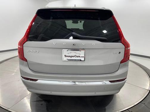 2025 Volvo XC90 B6 Plus 7-Seater