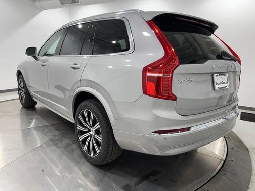2025 Volvo XC90 B6 Plus 7-Seater