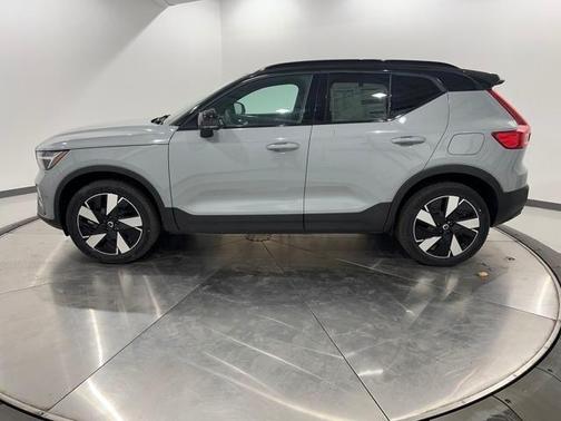 2024 Volvo XC40 Recharge Pure Electric Twin Core
