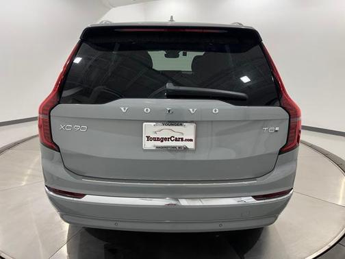 2025 Volvo XC90 Plug-In Hybrid T8 Plus 7-Seater