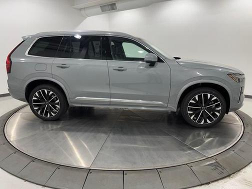 2025 Volvo XC90 Plug-In Hybrid T8 Plus 7-Seater