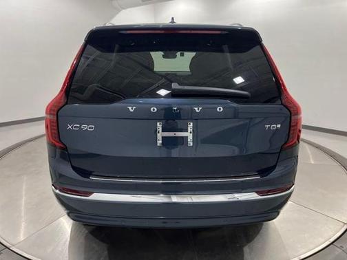 2025 Volvo XC90 Plug-In Hybrid T8 Plus 6-Seater