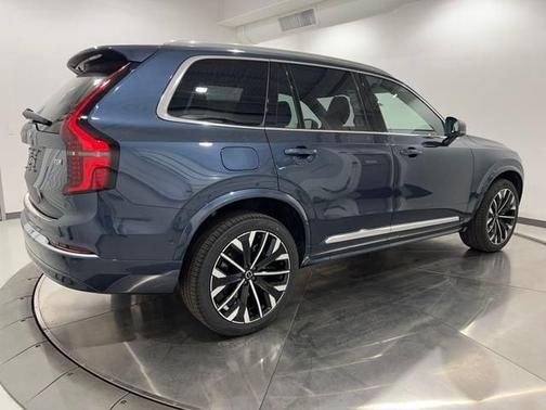 2025 Volvo XC90 Plug-In Hybrid T8 Plus 6-Seater