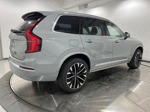 2025 Volvo XC90 Plug-In Hybrid T8 Ultra 7-Seater