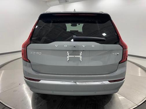 2025 Volvo XC90 Plug-In Hybrid T8 Ultra 7-Seater