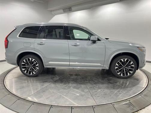 2025 Volvo XC90 Plug-In Hybrid T8 Ultra 7-Seater