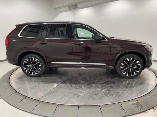 2025 Volvo XC90 Plug-In Hybrid T8 Ultra 6-Seater