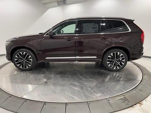 2025 Volvo XC90 Plug-In Hybrid T8 Ultra 6-Seater