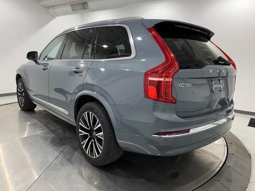 2023 Volvo XC90 Recharge Plug-In Hybrid T8 Plus Bright Theme 7 Passenger