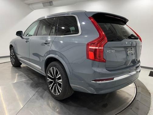 2023 Volvo XC90 Recharge Plug-In Hybrid T8 Plus Bright Theme 7 Passenger