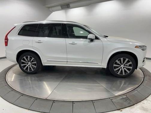 2025 Volvo XC90 B6 Plus 7-Seater