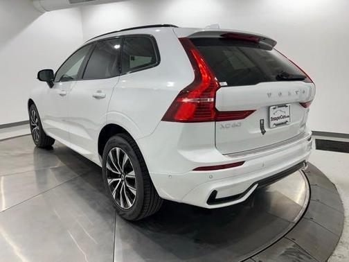 2025 Volvo XC60 B5 Plus
