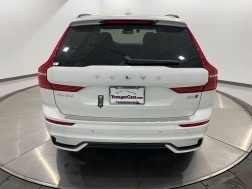 2025 Volvo XC60 B5 Plus