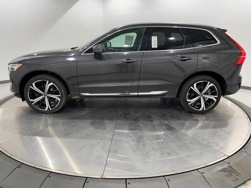 2022 Volvo XC60 B5 Inscription