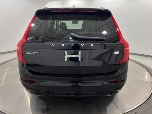 2023 Volvo XC90 Recharge Plug-In Hybrid T8 Plus Dark Theme 7 Passenger