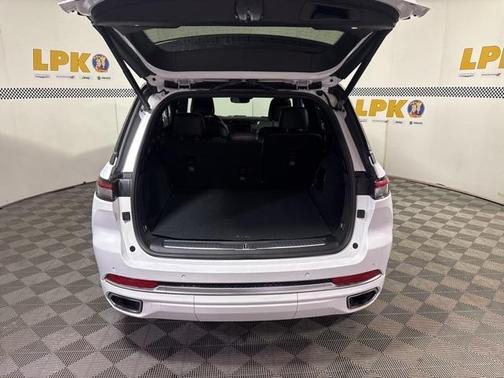 2022 Jeep Grand Cherokee 4xe Summit