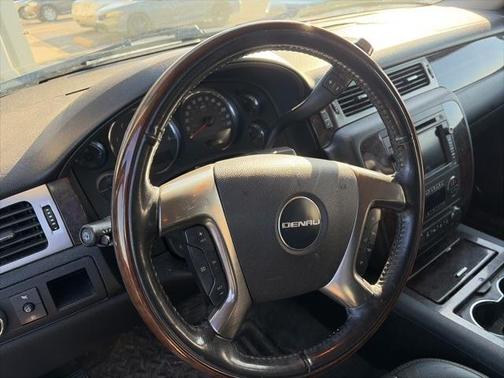 2007 GMC Yukon XL 1500 Denali