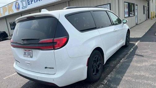 2021 Chrysler Pacifica Hybrid Limited