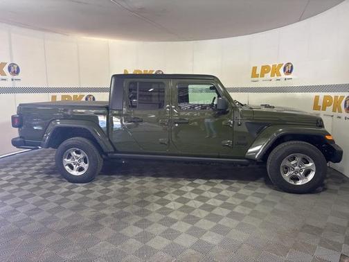 2021 Jeep Gladiator Sport
