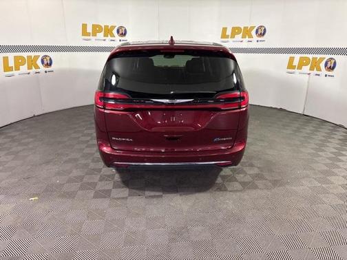 2022 Chrysler Pacifica Hybrid Limited