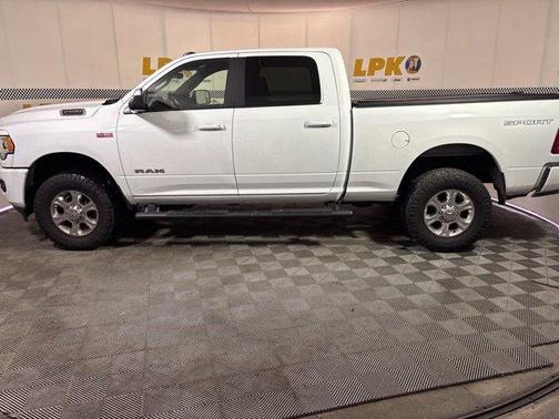 Bright White Clearcoat 2022 RAM 2500 Big Horn