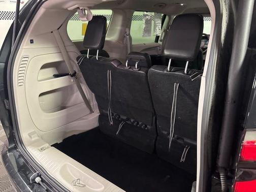 2023 Chrysler Pacifica Touring-L