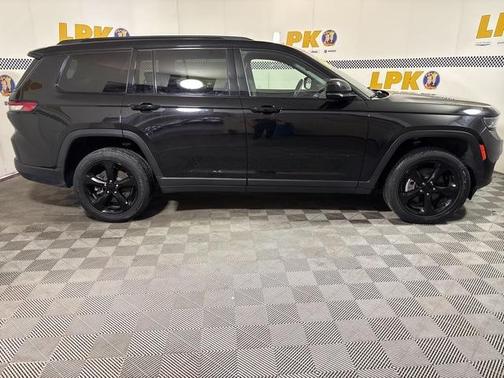2022 Jeep Grand Cherokee L Laredo