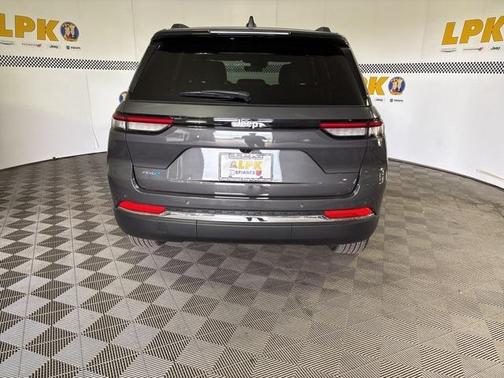 2025 Jeep Grand Cherokee 4xe Base