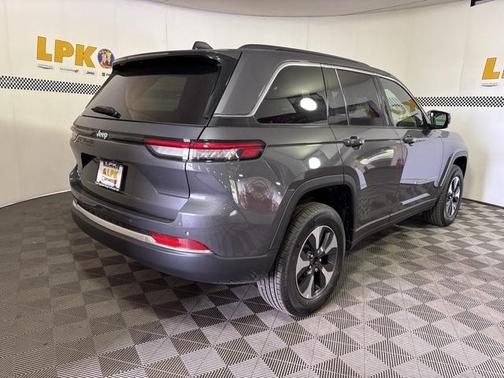 2025 Jeep Grand Cherokee 4xe Base