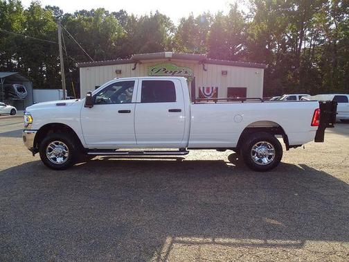 Bright White Clearcoat 2023 RAM 2500 Tradesman