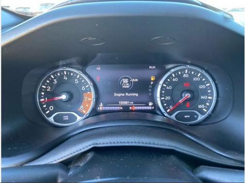 Alpine White Clearcoat 2022 Jeep Renegade Altitude