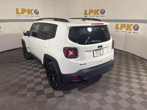 Alpine White Clearcoat 2022 Jeep Renegade Altitude