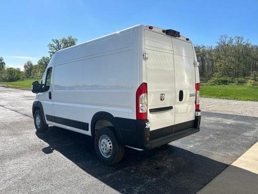 Bright White Clearcoat 2026 RAM ProMaster 1500 Base