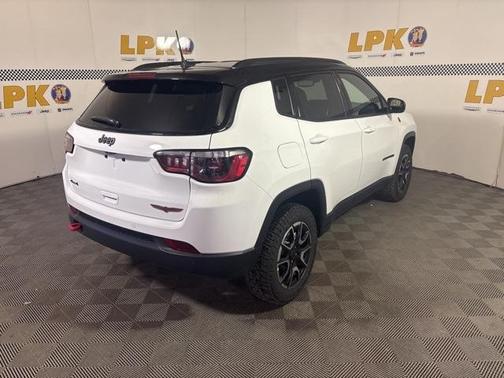 2026 Jeep Compass Trailhawk