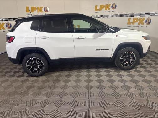 2026 Jeep Compass Trailhawk