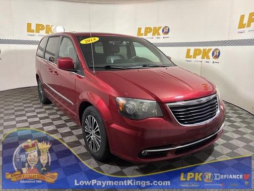 2014 Chrysler Town & Country S