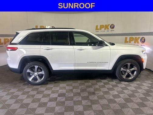 Bright White Clearcoat 2026 Jeep Grand Cherokee Limited